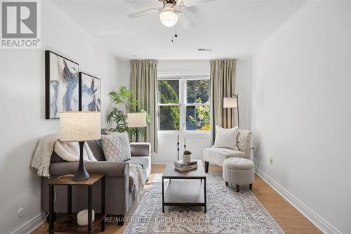 45 Mccrimmon Crescent, Clarington, ON - Indoor Photo Showing Living Room