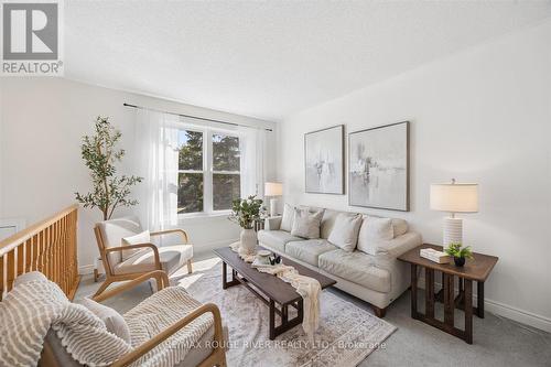 45 Mccrimmon Crescent, Clarington, ON - Indoor Photo Showing Living Room