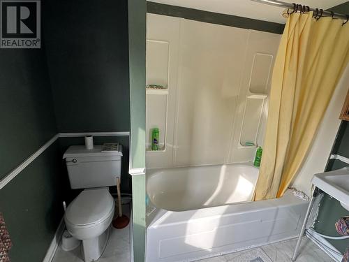 32 Marsh Road, Hants Harbour, NL - Indoor Photo Showing Bathroom