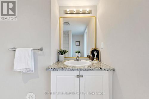 75 - 400 Alex Garner Circle, Aurora, ON - Indoor Photo Showing Bathroom