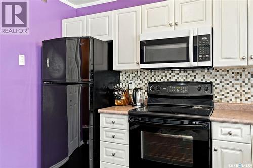 30 102 Pawlychenko Lane, Saskatoon, SK - Indoor Photo Showing Kitchen