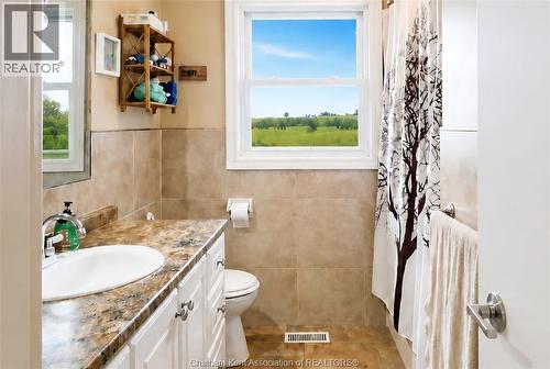9745 Eberts Line, Chatham-Kent, ON - Indoor Photo Showing Bathroom