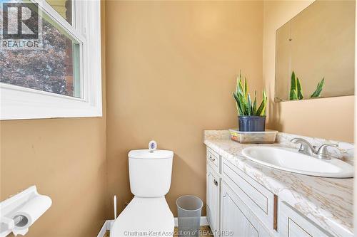 9745 Eberts Line, Chatham-Kent, ON - Indoor Photo Showing Bathroom