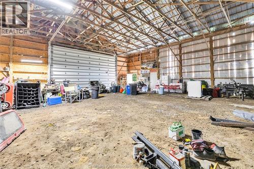 9745 Eberts Line, Chatham-Kent, ON - Indoor Photo Showing Garage
