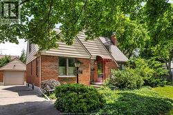 2594 BUCKINGHAM Windsor, ON N8T 2B6