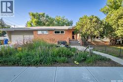 3708 Lakeview AVENUE  Regina, SK S4S 1H5