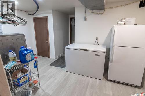 3708 Lakeview Avenue, Regina, SK - Indoor Photo Showing Laundry Room