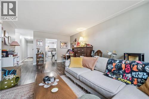 101 Secord Avenue, Kitchener, ON - Indoor Photo Showing Living Room