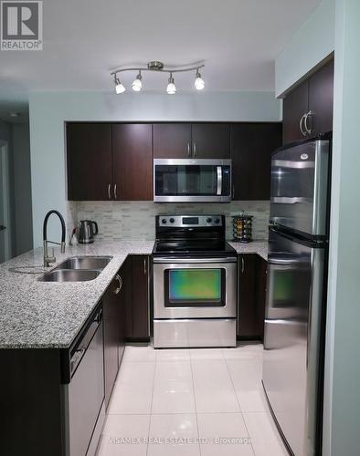 210 - 20 North Park Road, Vaughan, ON - Indoor Photo Showing Kitchen With Double Sink With Upgraded Kitchen