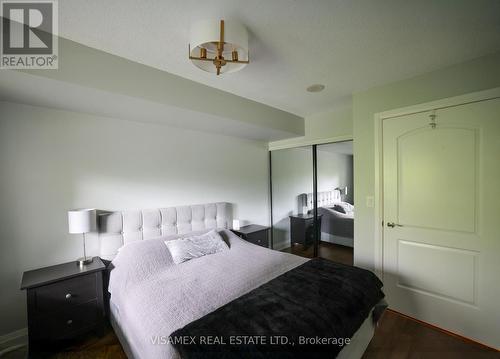 210 - 20 North Park Road, Vaughan, ON - Indoor Photo Showing Bedroom