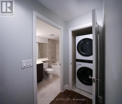 210 - 20 North Park Road, Vaughan, ON - Indoor Photo Showing Laundry Room