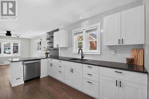 69 Grandview Ave, Sault Ste. Marie, ON - Indoor Photo Showing Kitchen