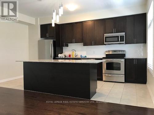 7 - 165 HAMPSHIRE WAY , Milton, Ontario L9T 6H7 4