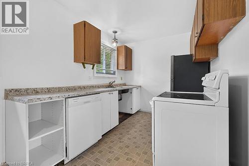 5371 Riverside Drive, Burlington, ON - Indoor Photo Showing Laundry Room