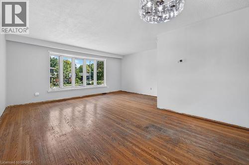 5371 Riverside Drive, Burlington, ON - Indoor