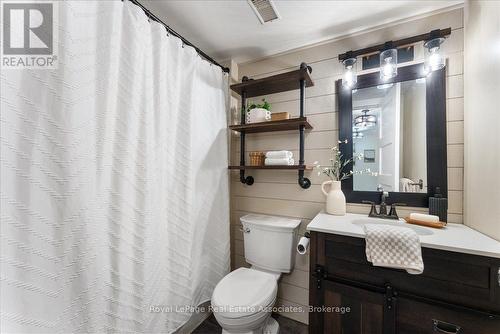 1464 Trowbridge Drive, Oshawa, ON - Indoor Photo Showing Bathroom