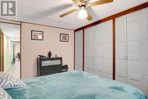 1A - 1429 Sheffield Road, Hamilton, ON - Indoor Photo Showing Bedroom