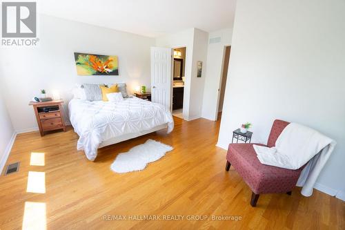 3 Seth Private, Ottawa, ON - Indoor Photo Showing Bedroom
