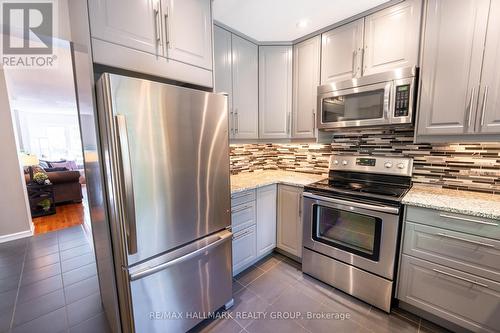 3 Seth Private, Ottawa, ON - Indoor Photo Showing Kitchen With Stainless Steel Kitchen With Upgraded Kitchen