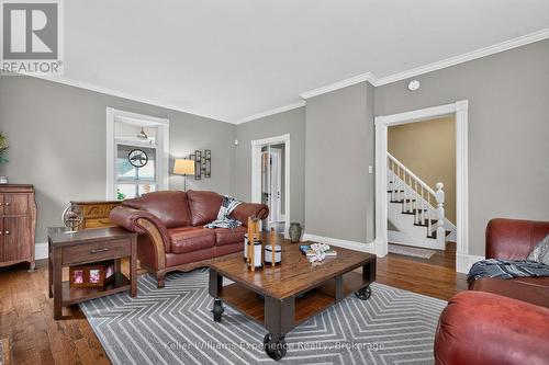3744 Flos 4 Road W, Springwater, ON - Indoor Photo Showing Living Room