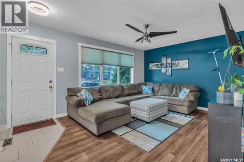 26 Fyfe Street, Regina, SK - Indoor Photo Showing Living Room