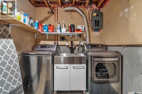 26 Fyfe Street, Regina, SK - Indoor Photo Showing Laundry Room