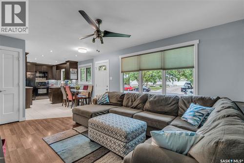 26 Fyfe Street, Regina, SK - Indoor Photo Showing Living Room