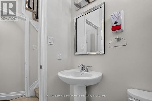 414 Meadowhawk Crescent, Ottawa, ON - Indoor Photo Showing Bathroom