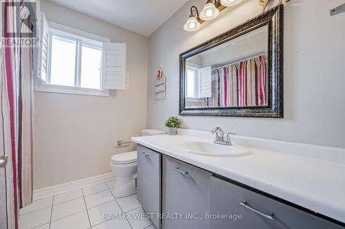 8 Ballycastle Crescent, Brampton, ON - Indoor Photo Showing Bathroom