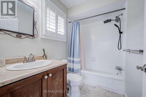 8 Ballycastle Crescent, Brampton, ON - Indoor Photo Showing Bathroom