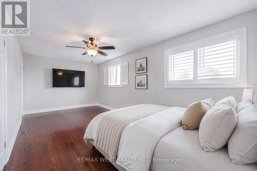 8 Ballycastle Crescent, Brampton, ON - Indoor Photo Showing Bedroom