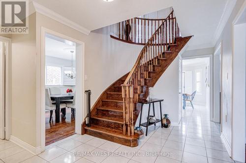 8 Ballycastle Crescent, Brampton, ON - Indoor Photo Showing Other Room