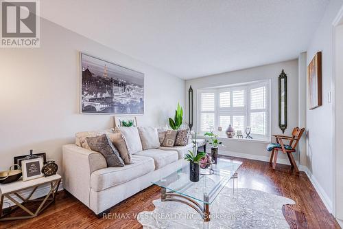 8 Ballycastle Crescent, Brampton, ON - Indoor Photo Showing Living Room