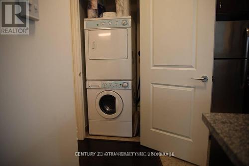 602 - 111 Upper Duke Crescent, Markham, ON - Indoor Photo Showing Laundry Room