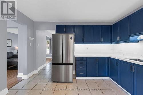 14 Copeman Crescent, Barrie, ON - Indoor Photo Showing Kitchen