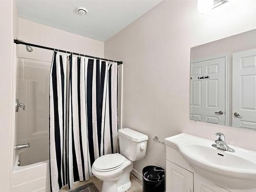 68 Alicia Boulevard, Kentville, NS - Indoor Photo Showing Bathroom