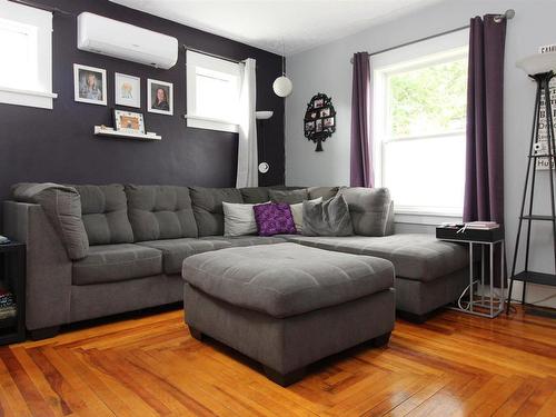 204 Vimy Road, Bible Hill, NS - Indoor Photo Showing Living Room