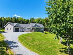 60 Monte Cristo Avenue  Enfield, NS B2T 0S3