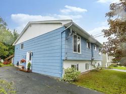 25 Circassion Drive  Cole Harbour, NS B2W 4R2