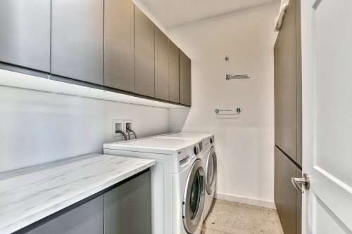 Salle de lavage - 539 Ch. Du Poète, Prévost, QC - Indoor Photo Showing Laundry Room