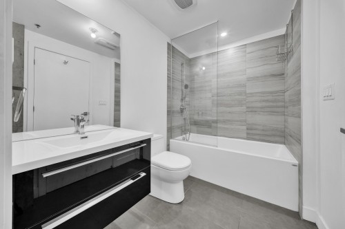 Bathroom - 307-4599 Av. Clanranald, Montréal (Côte-Des-Neiges/Notre-Dame-De-Grâce), QC - Indoor Photo Showing Bathroom