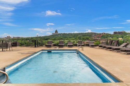 Pool - 307-4599 Av. Clanranald, Montréal (Côte-Des-Neiges/Notre-Dame-De-Grâce), QC - Outdoor With In Ground Pool With View