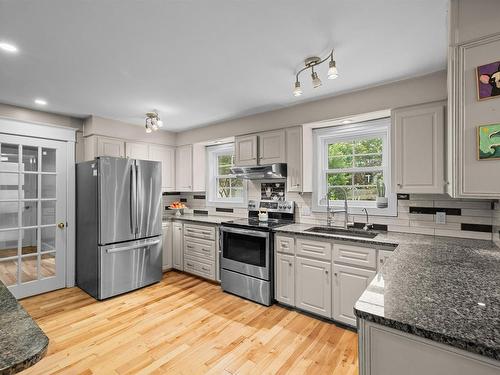 53 Parkside Drive, Charlottetown, PE - Indoor Photo Showing Kitchen