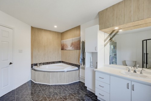 Salle de bains - 401 Ch. Lamarche, L'Ange-Gardien, QC - Indoor Photo Showing Bathroom