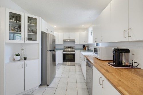 Cuisine - 401 Ch. Lamarche, L'Ange-Gardien, QC - Indoor Photo Showing Kitchen