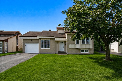87 Rue Marc-Laplante E.  Châteauguay, QC J6K 5A3