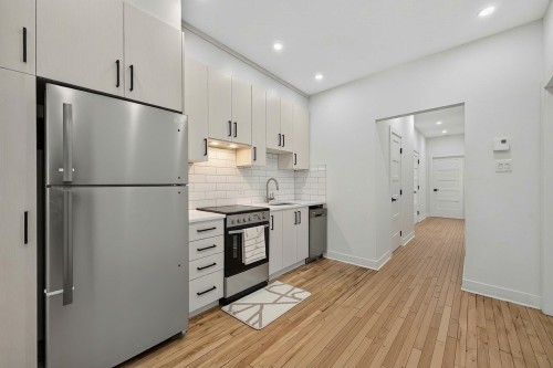 Kitchen - 3718 Rue Joseph, Montréal (Verdun/Île-Des-Soeurs), QC - Indoor Photo Showing Kitchen With Upgraded Kitchen