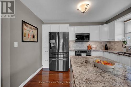 2 Murkar Crescent, Whitby (Blue Grass Meadows), ON - Indoor Photo Showing Kitchen