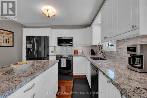 2 Murkar Crescent, Whitby (Blue Grass Meadows), ON - Indoor Photo Showing Kitchen With Upgraded Kitchen