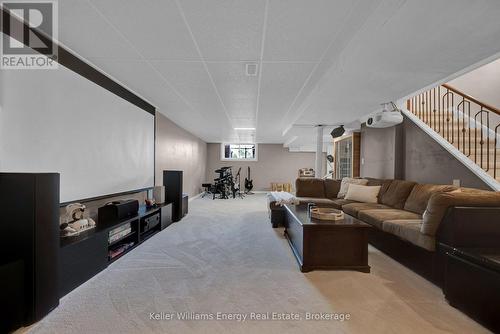 2 Murkar Crescent, Whitby (Blue Grass Meadows), ON - Indoor